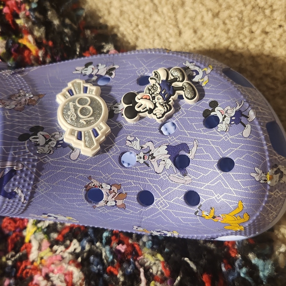 Disney Collaboration Crocs - Picture 4 of 7